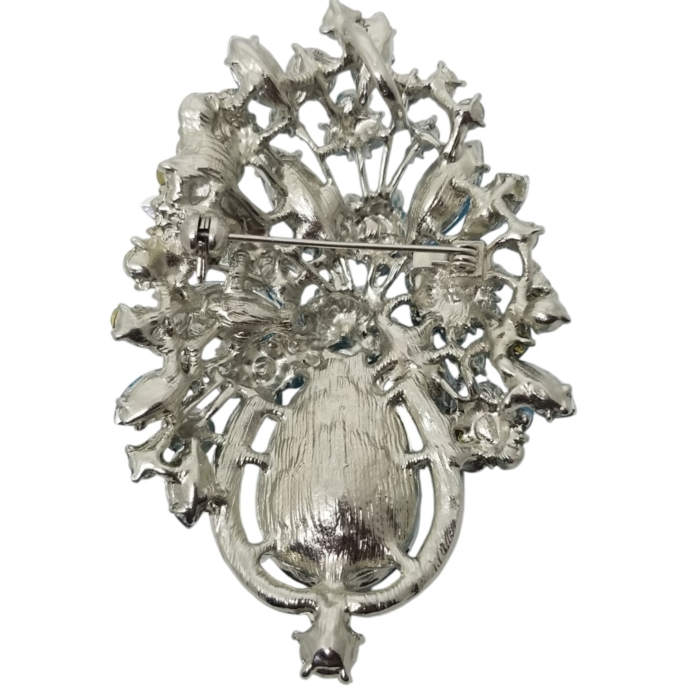 VINTAGE SILVERTONE & BLUE RHINESTONE FLORAL STATEMENT BROOCH - Picture 4 of 4